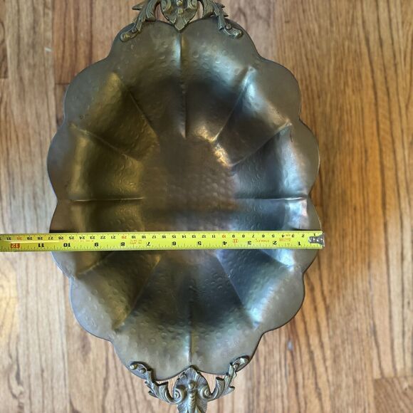 VTG Brass Large 17" Bowl Patina Scalloped Footed Centerpiece Hand Crafted India - Picture 9 of 16